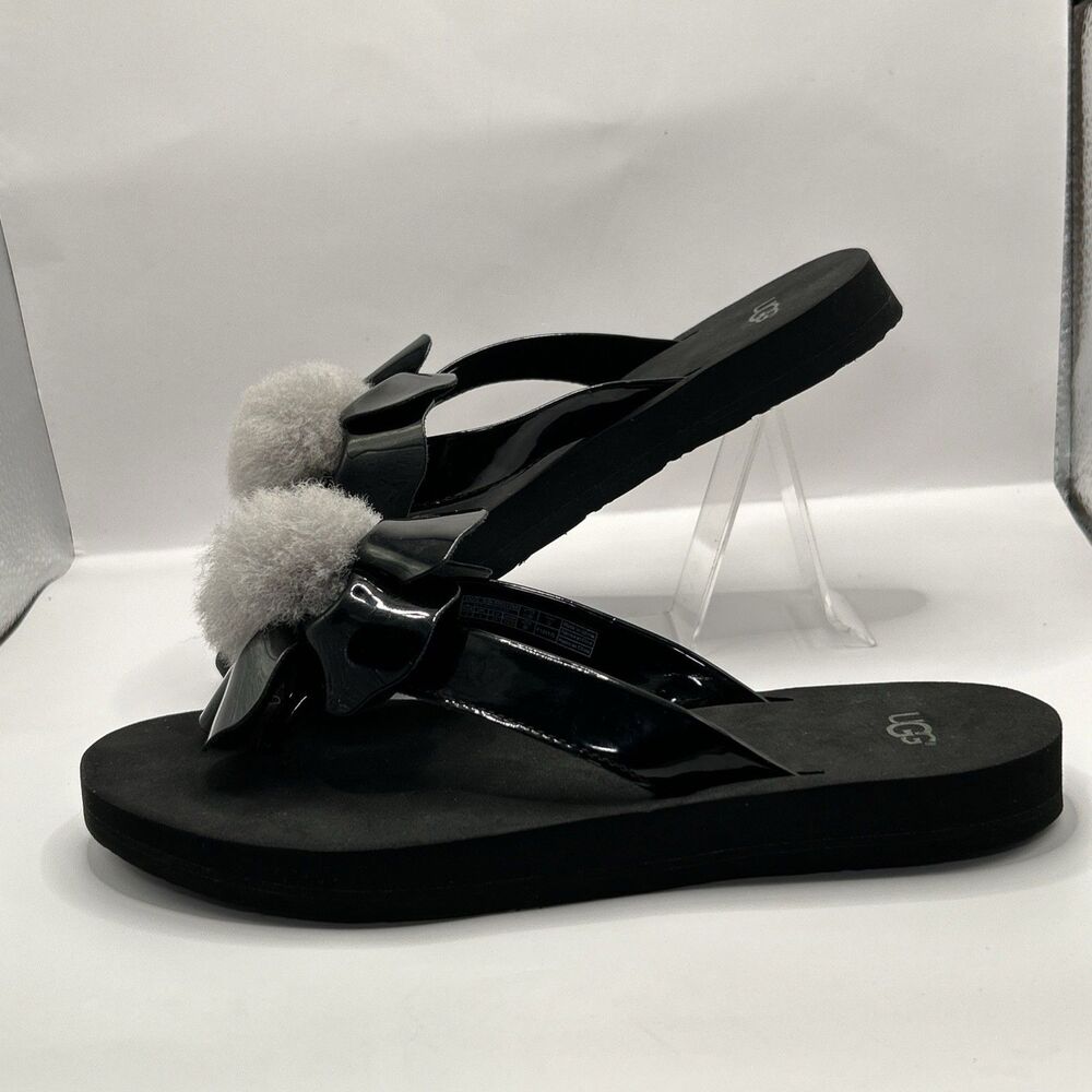 UGG Black Patent Pom Thong Sandals Kids Girls Size 3 STORE MODEL 1092718K